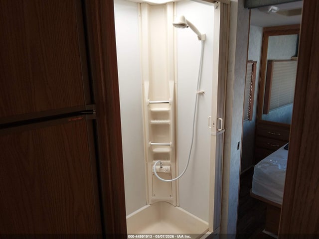Продажа на аукционе авто 2000 Workhorse Custom Chassis Motorhome Chassis P3500, vin: 5B4LP37J5Y3316745, номер лота: 44991913