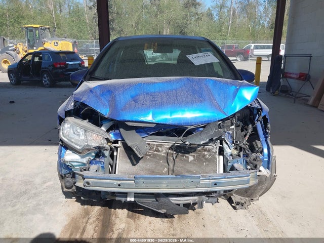 Honda FIT LX 2017 3HGGK5H53HM704435 Image 12