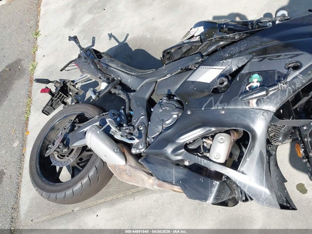 Yamaha Yzfr7 2025 JYARM38Y5SA004139 Image 8