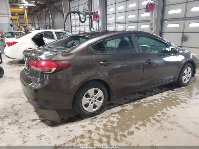 Продаж на аукціоні авто 2018 Kia Forte Lx, vin: 3KPFL4A75JE202166, номер лоту: 44991944
