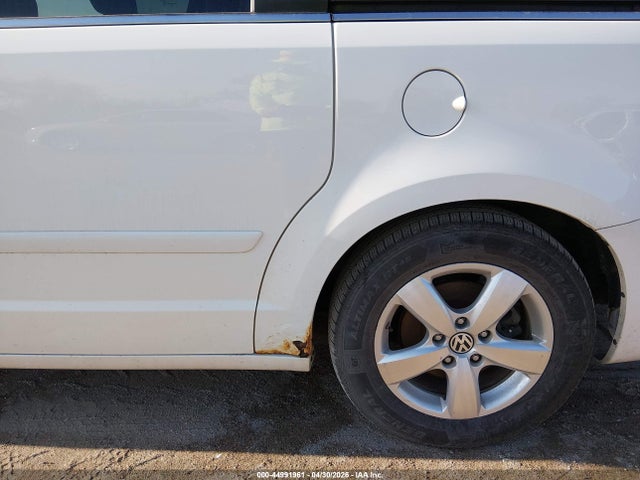 44991961 :رقم المزاد ، 2V8HW54X89R553900 vin ، 2009 Volkswagen Routan Sel مزاد بيع