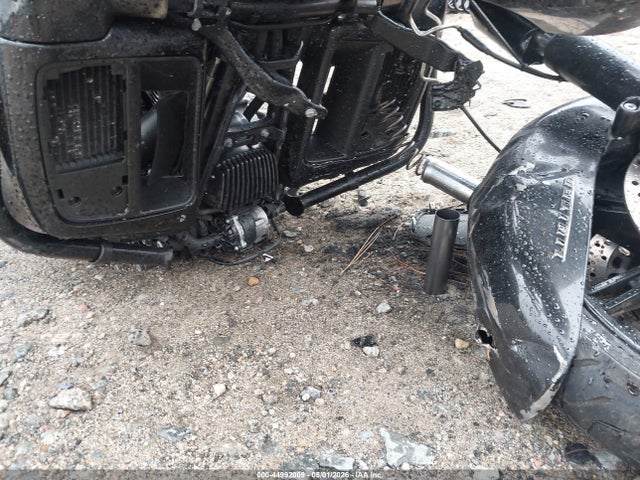 Harley-Davidson FLTRK 2023 1HD1KZF1XPB638580 Image 16
