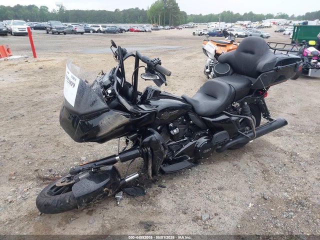 Harley-Davidson FLTRK 2023 1HD1KZF1XPB638580 Image 2