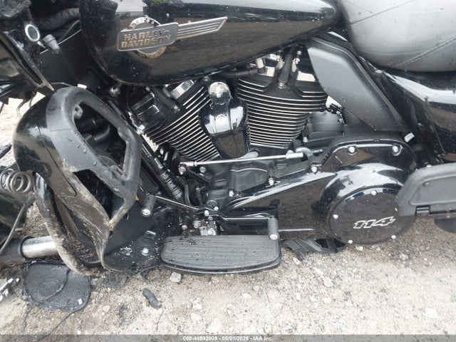 Harley-Davidson FLTRK 2023 1HD1KZF1XPB638580 Image 9