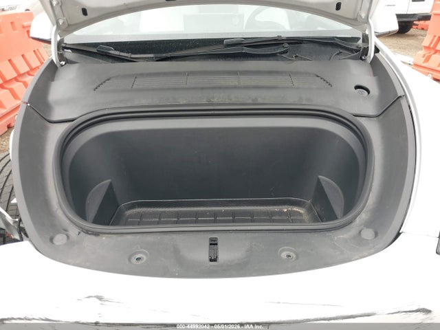 Продаж на аукціоні авто 2023 Tesla Model Y Awd/long Range Dual Motor All-wheel Drive, vin: 7SAYGDEE8PF874721, номер лоту: 44992042