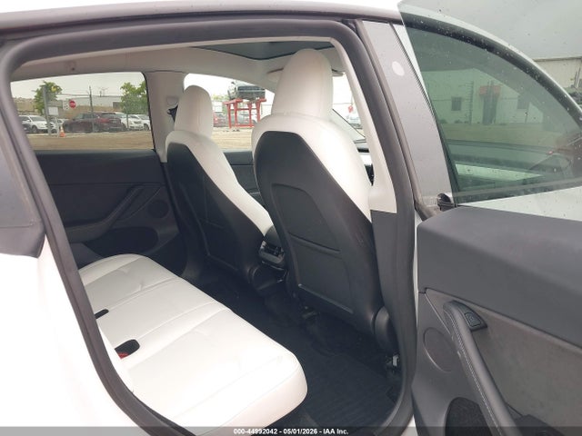 Продаж на аукціоні авто 2023 Tesla Model Y Awd/long Range Dual Motor All-wheel Drive, vin: 7SAYGDEE8PF874721, номер лоту: 44992042