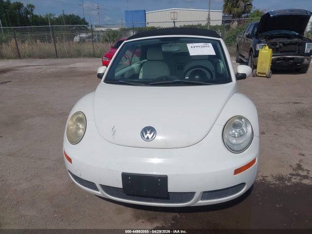 Продажа на аукционе авто 2007 Volkswagen New Beetle Triple White, vin: 3VWFG31Y17M416204, номер лота: 44992055