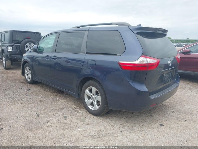 2019 Toyota Sienna Le 8 Passenger მანქანა იყიდება აუქციონზე, vin: 5TDKZ3DC2KS998656, აუქციონის ნომერი: 44992069