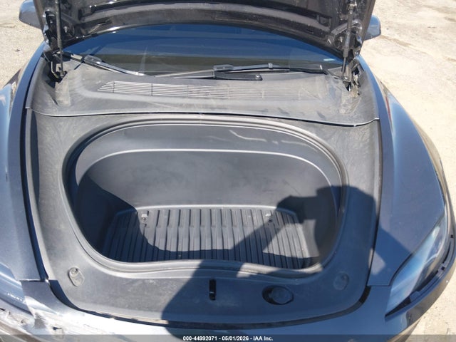 44992071 :رقم المزاد ، 5YJ3E1EAXSF979598 vin ، 2025 Tesla Model 3 Long Range Rear-wheel Drive/standard Rear-wheel Drive مزاد بيع