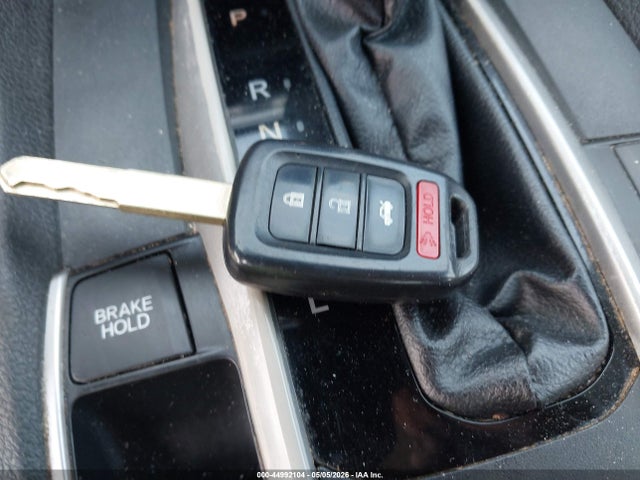 2016 Honda Civic Lx მანქანა იყიდება აუქციონზე, vin: 19XFC2F57GE083511, აუქციონის ნომერი: 44992104