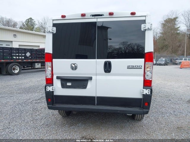 Aukcja sprzedaży 2025 Ram Promaster 2500 Tradesman Low Roof 136 Wb W/pass Seat, vin: 3C6LRVVG8SE526562, numer aukcji: 44992118