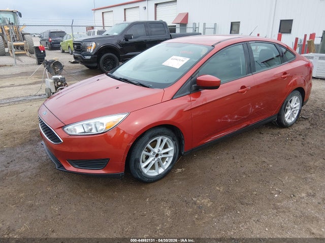 Ford FOCUS SE 2018 1FADP3FE3JL269908 Image 2