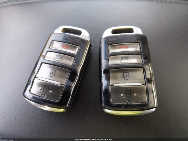 44992150 :رقم المزاد ، KNALC4J14H5046624 vin ، 2017 Kia Cadenza Premium مزاد بيع