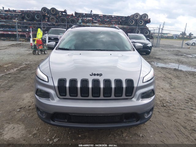 44992152 :رقم المزاد ، 1C4PJLCB8JD620261 vin ، 2018 Jeep Cherokee Latitude Fwd مزاد بيع