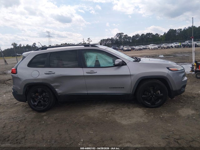 44992152 :رقم المزاد ، 1C4PJLCB8JD620261 vin ، 2018 Jeep Cherokee Latitude Fwd مزاد بيع