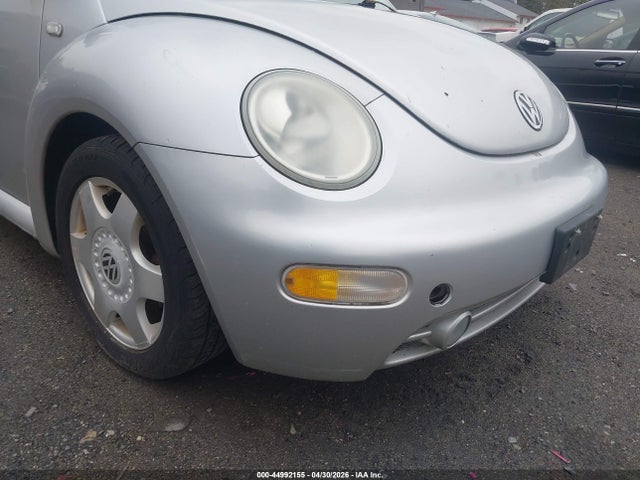 44992155 :رقم المزاد ، 3VWCC21C1YM438864 vin ، 2000 Volkswagen New Beetle Gls مزاد بيع