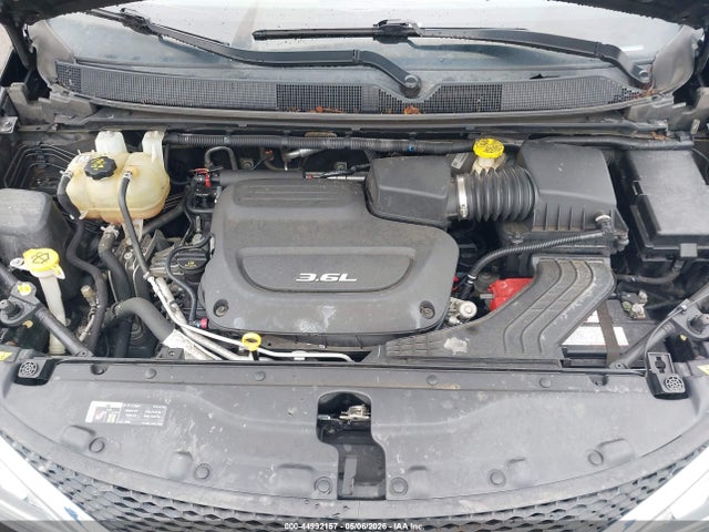 Продажа на аукционе авто 2017 Chrysler Pacifica Limited, vin: 2C4RC1GG2HR571112, номер лота: 44992157