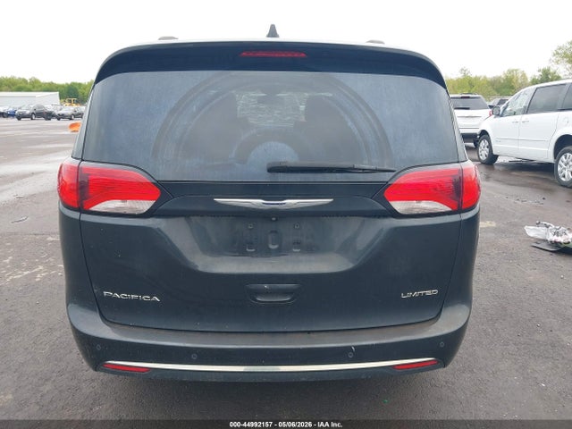 Продажа на аукционе авто 2017 Chrysler Pacifica Limited, vin: 2C4RC1GG2HR571112, номер лота: 44992157