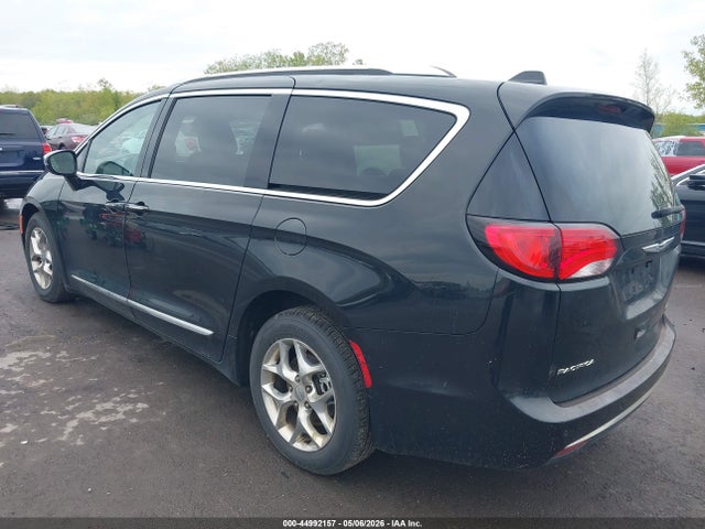 Продажа на аукционе авто 2017 Chrysler Pacifica Limited, vin: 2C4RC1GG2HR571112, номер лота: 44992157