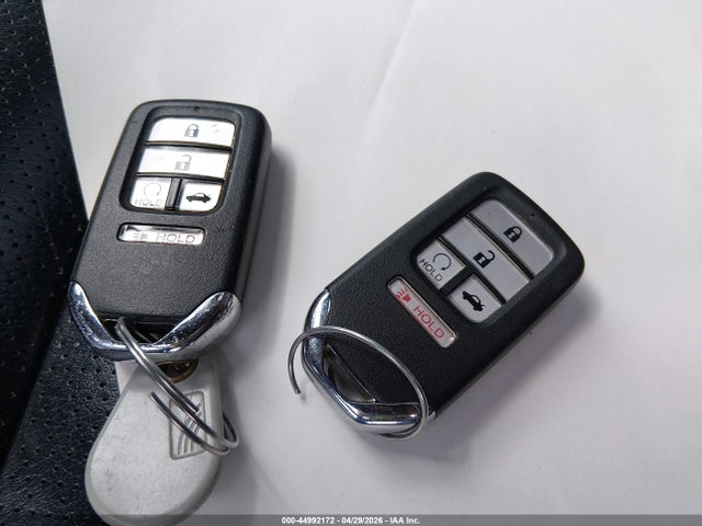 Продажа на аукционе авто 2016 Honda Accord Ex-l, vin: 1HGCR2F98GA158399, номер лота: 44992172