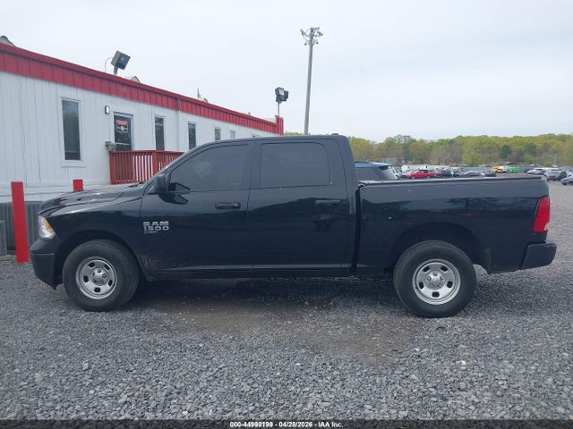 Продажа на аукционе авто 2022 Ram 1500 Classic Tradesman  4x4 5'7 Box, vin: 1C6RR7KG1NS207984, номер лота: 44992199