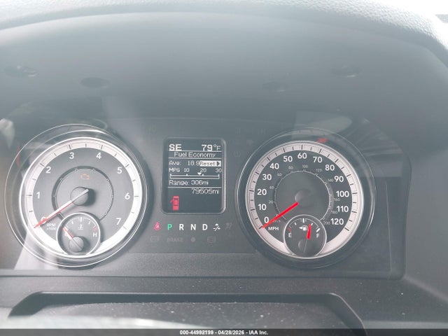 Продажа на аукционе авто 2022 Ram 1500 Classic Tradesman  4x4 5'7 Box, vin: 1C6RR7KG1NS207984, номер лота: 44992199