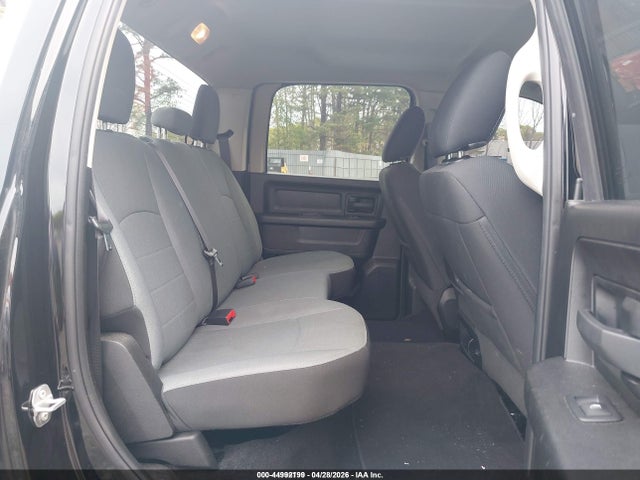 Продажа на аукционе авто 2022 Ram 1500 Classic Tradesman  4x4 5'7 Box, vin: 1C6RR7KG1NS207984, номер лота: 44992199