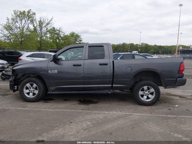 44992202 :رقم المزاد ، 1C6RR7FGXJS348573 vin ، 2018 Ram 1500 Express  4x4 6'4 Box مزاد بيع