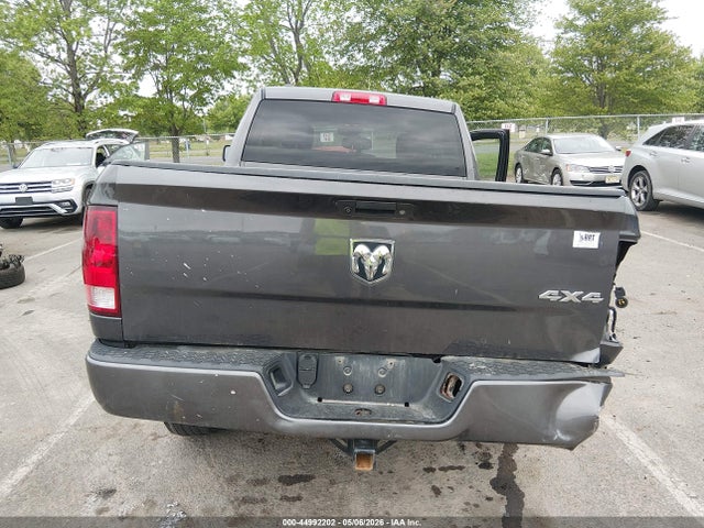 44992202 :رقم المزاد ، 1C6RR7FGXJS348573 vin ، 2018 Ram 1500 Express  4x4 6'4 Box مزاد بيع