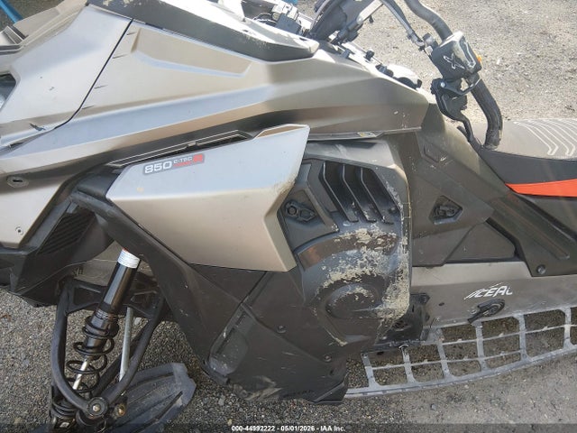 Ski-Doo Summit X Expert 850 2023 2BPSTJPB7PV000162 Image 12