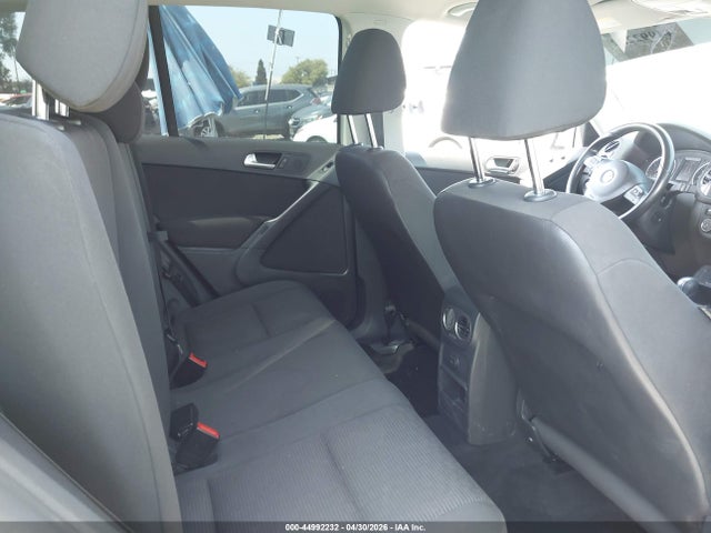 Продажа на аукционе авто 2017 Volkswagen Tiguan 2.0t/2.0t S, vin: WVGAV7AX9HK046870, номер лота: 44992232