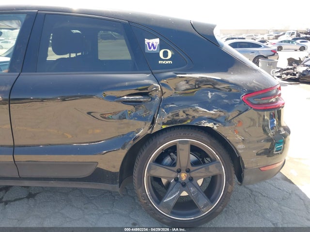 Porsche MACAN S 2015 WP1AB2A54FLB68881 Image 6