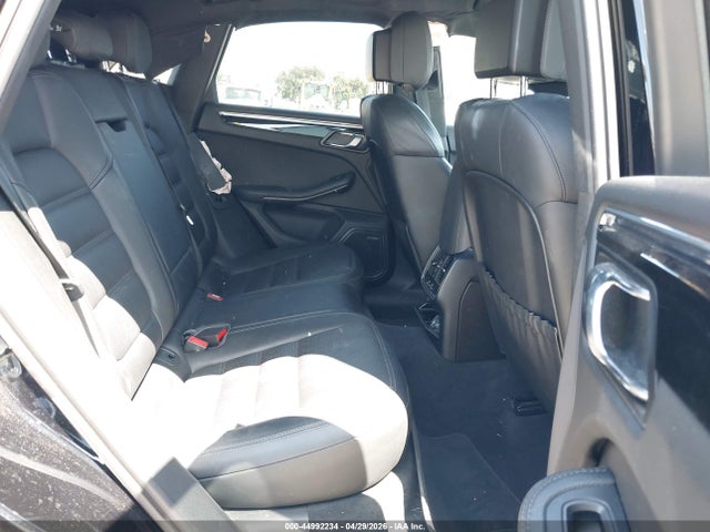 Porsche MACAN S 2015 WP1AB2A54FLB68881 Image 8