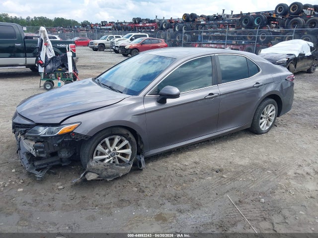 Продажа на аукционе авто 2021 Toyota Camry Le, vin: 4T1C11AK8MU586635, номер лота: 44992243