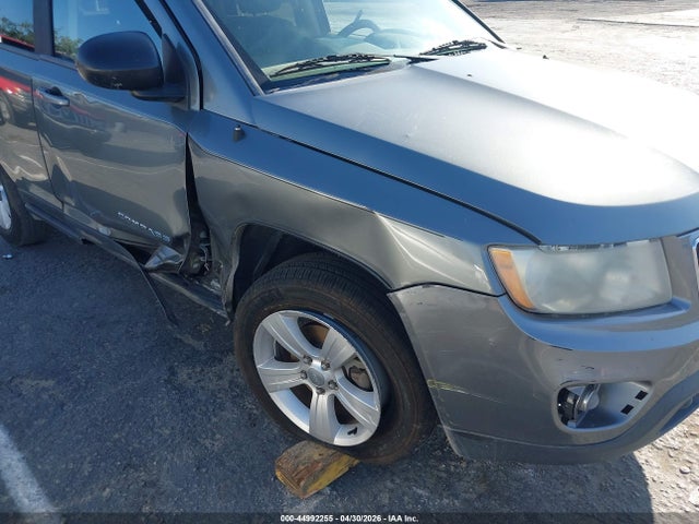 44992255 :رقم المزاد ، 1C4NJDBB0DD210699 vin ، 2013 Jeep Compass Sport مزاد بيع
