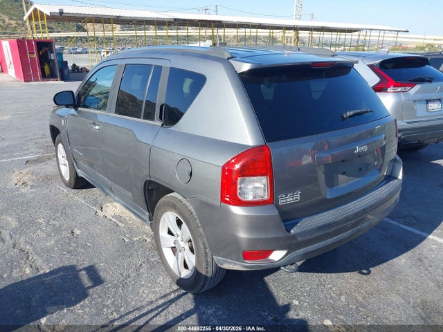44992255 :رقم المزاد ، 1C4NJDBB0DD210699 vin ، 2013 Jeep Compass Sport مزاد بيع