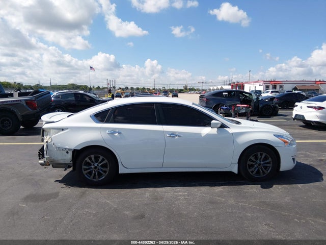 2015 Nissan Altima 2.5 S მანქანა იყიდება აუქციონზე, vin: 1N4AL3AP6FC476825, აუქციონის ნომერი: 44992262