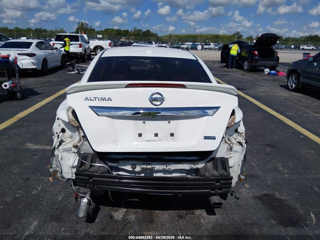 2015 Nissan Altima 2.5 S მანქანა იყიდება აუქციონზე, vin: 1N4AL3AP6FC476825, აუქციონის ნომერი: 44992262