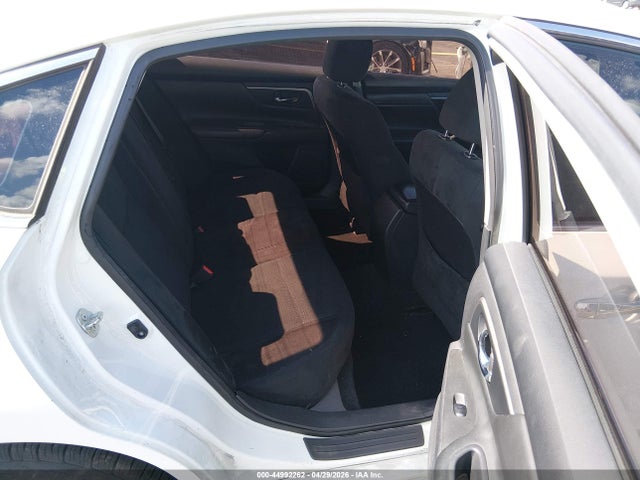 2015 Nissan Altima 2.5 S მანქანა იყიდება აუქციონზე, vin: 1N4AL3AP6FC476825, აუქციონის ნომერი: 44992262