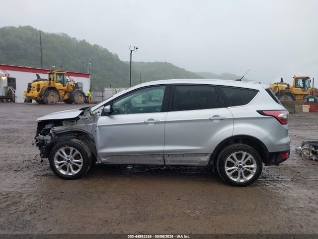 Продажа на аукционе авто 2017 Ford Escape Se, vin: 1FMCU9G98HUE82243, номер лота: 44992269