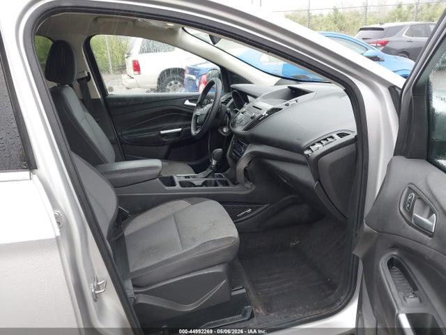 Продажа на аукционе авто 2017 Ford Escape Se, vin: 1FMCU9G98HUE82243, номер лота: 44992269