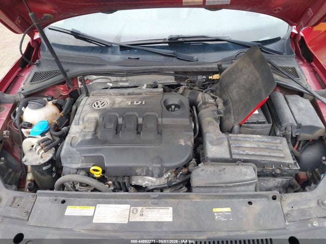 Продаж на аукціоні авто 2015 Volkswagen Passat 2.0l Tdi Sel Premium, vin: 1VWCV7A39FC088597, номер лоту: 44992271