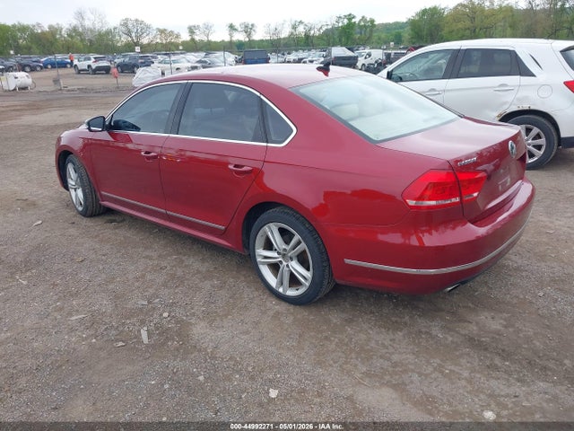 Продаж на аукціоні авто 2015 Volkswagen Passat 2.0l Tdi Sel Premium, vin: 1VWCV7A39FC088597, номер лоту: 44992271