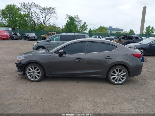 2017 Mazda Mazda3 Touring მანქანა იყიდება აუქციონზე, vin: 3MZBN1V70HM110641, აუქციონის ნომერი: 44992282