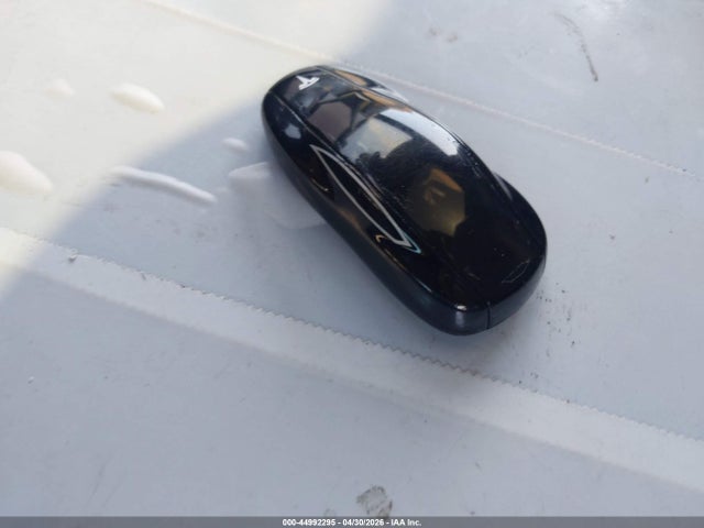 2015 Tesla Model S 85d/p85d მანქანა იყიდება აუქციონზე, vin: 5YJSA4H49FF080493, აუქციონის ნომერი: 44992295