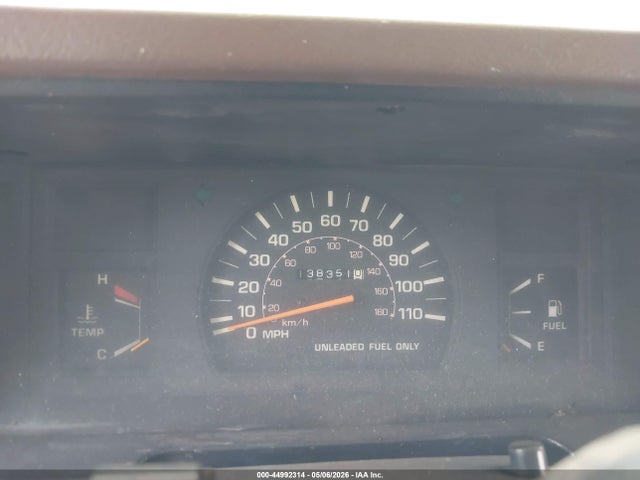44992314 :رقم المزاد ، JT5RN55D8F0129982 vin ، 1985 Toyota Pickup Commercial/camper Rn55 مزاد بيع
