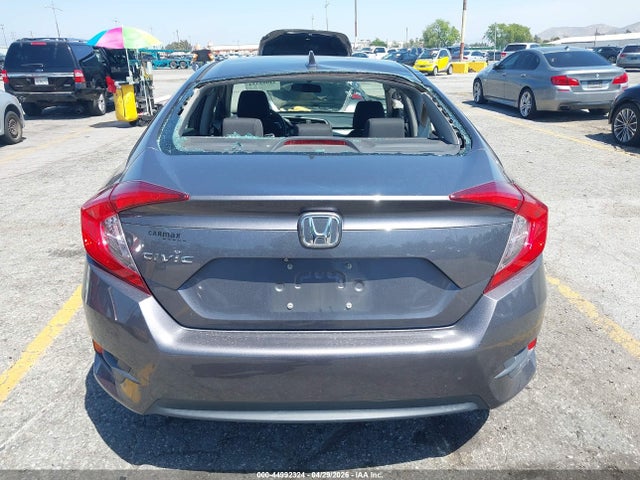 44992324 :رقم المزاد ، 2HGFC2F70HH570896 vin ، 2017 Honda Civic Ex مزاد بيع