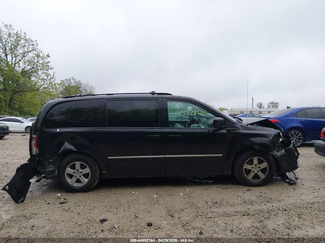 Auction sale of the 2010 Dodge Grand Caravan Sxt, vin: 2D4RN5D1XAR112615, lot number: 44992364