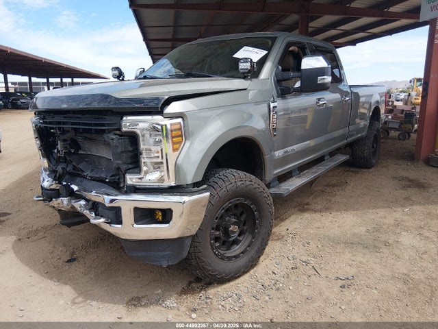 Ford F-350 Xlt 2019 1FT8W3BT2KEC79998 Image 2