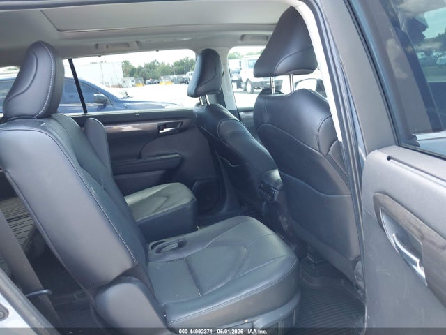 44992371 :رقم المزاد ، 5TDKDRAH1RS534690 vin ، 2024 Toyota Highlander Platinum مزاد بيع